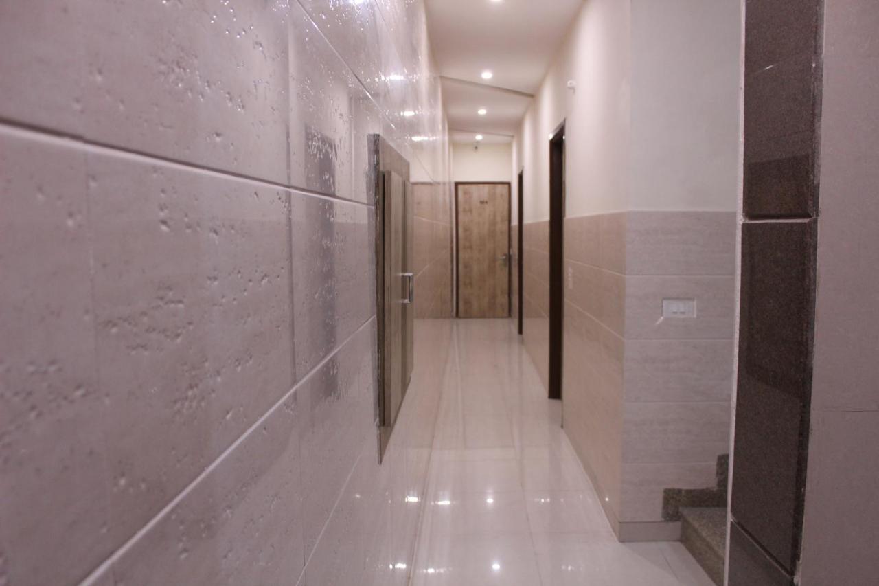 Shree Krishna Hotels Амритсар Экстерьер фото