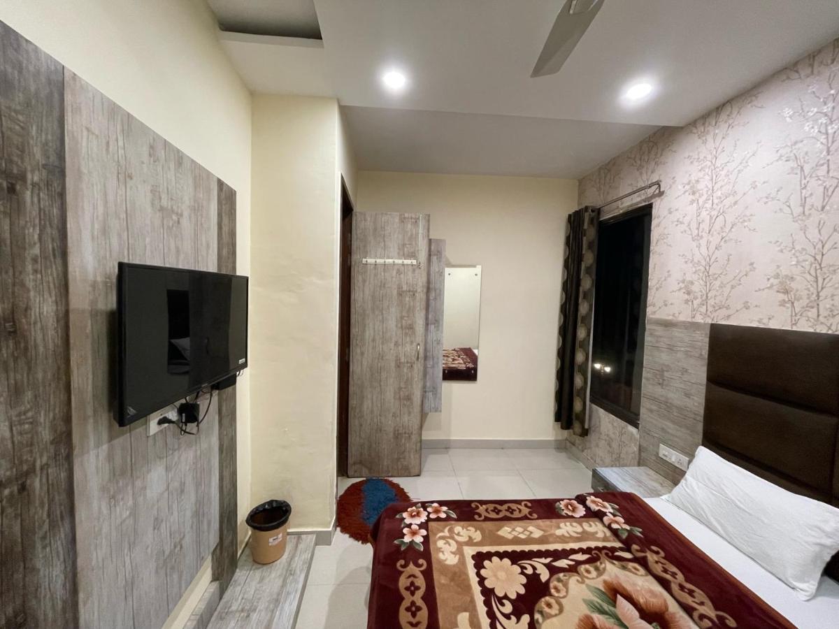 Shree Krishna Hotels Амритсар Экстерьер фото